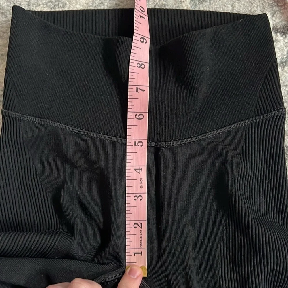 Lululemon black leggings